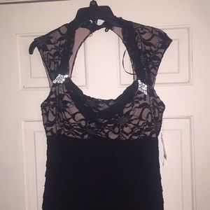 R&M Richards Scoop Neck Straight Gown Black Size 8